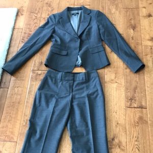 Ann Taylor stretch wool 00P lined gray pant suit